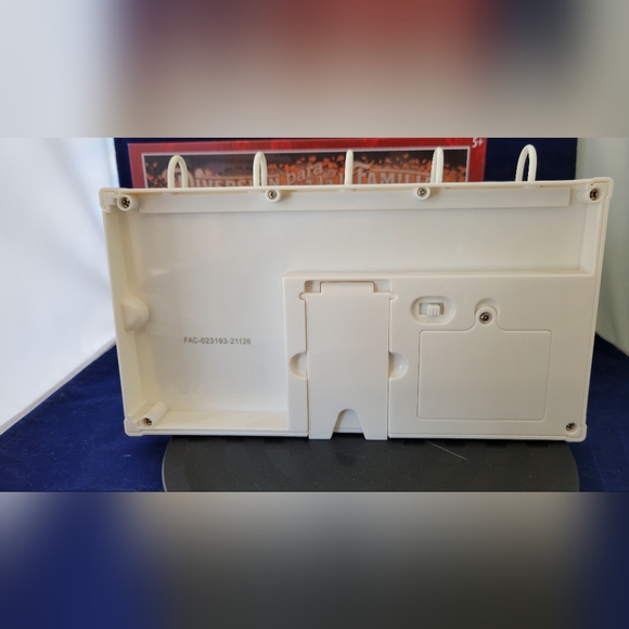 Disney's COCO 50 pc light-up billboard mini puzzle used very good condition - Picture 7 of 9